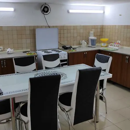 Hostel Tufina Tiran